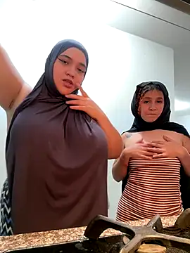 sweetmuslim01 online show from December 2025 03:23:01 AM