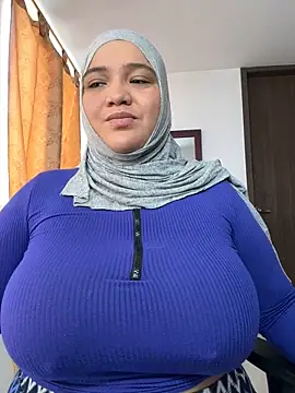 sweetmuslim01 online show from October 2025 04:17:01 PM