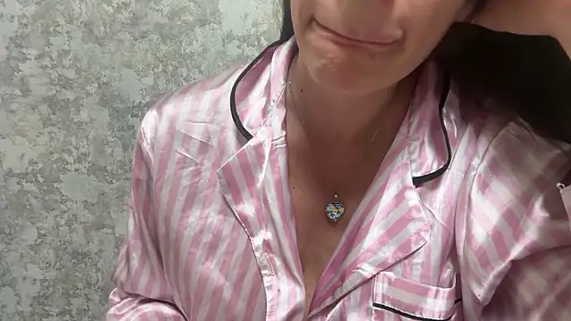 Angelinaa19 online show from May 2026 07:46:02 PM