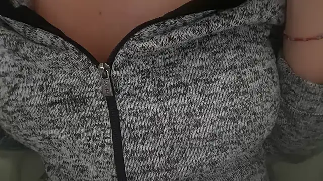 Angelinaa19 online show from February 2026 12:18:01 PM