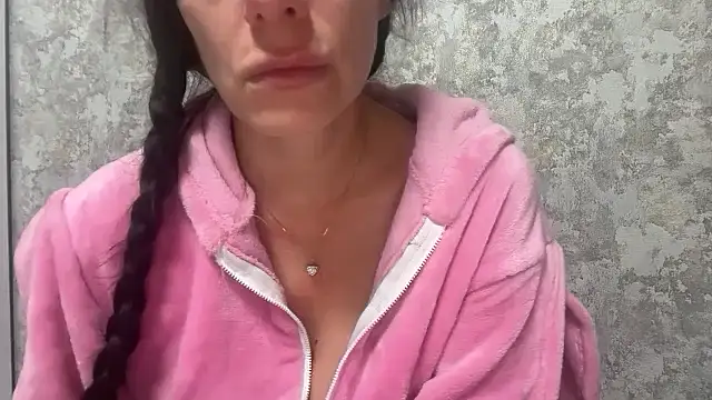 Angelinaa19 online show from March 2026 09:00:01 PM