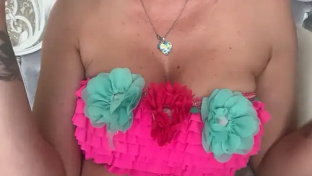 Angelinaa19 online show from June 2026 01:11:02 PM