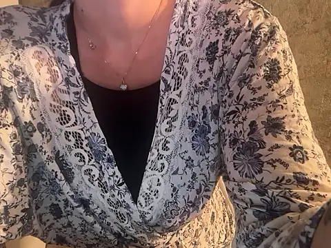 Angelinaa19 online show from November 2025 09:29:02 PM