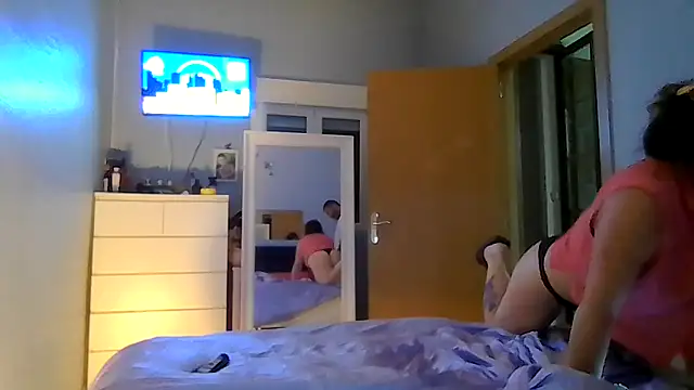 Domiqueen online show from May 2026 11:33:02 PM