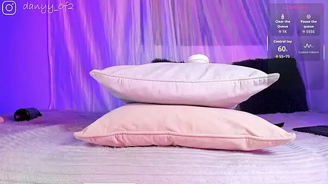 Daniihot   online show from January 2026 02:51:01 AM