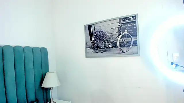 FrancescaSkuirt online show from February 2026 05:41:02 AM