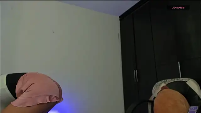 LilyGarcia online show from November 2025 05:06:01 PM