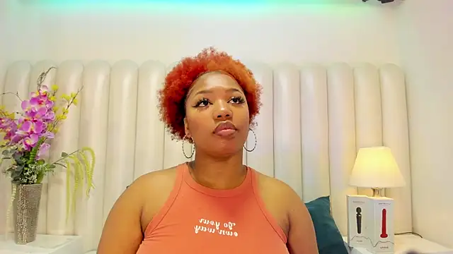 BrendaFernandez  online show from February 2026 02:57:02 PM