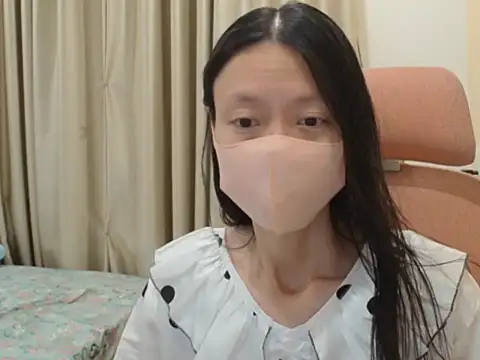 Lil-Cherries online show from January 2026 01:47:02 PM