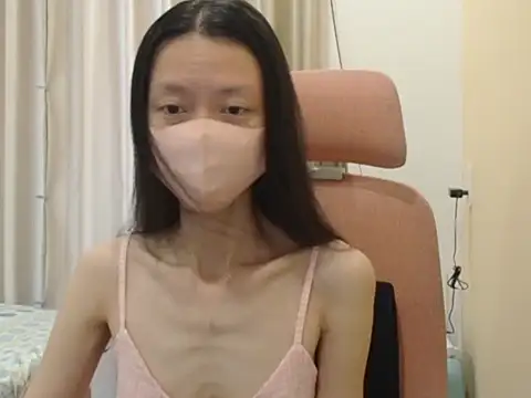 Lil-Cherries online show from April 2026 06:15:01 AM