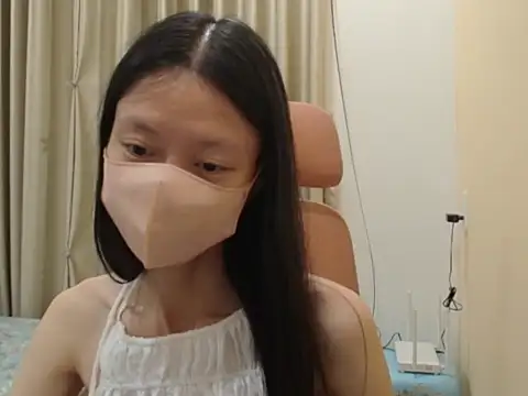 Lil-Cherries online show from January 2026 05:27:01 PM