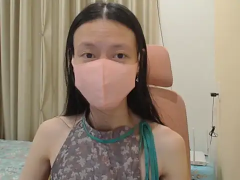 Lil-Cherries online show from January 2026 02:43:02 PM