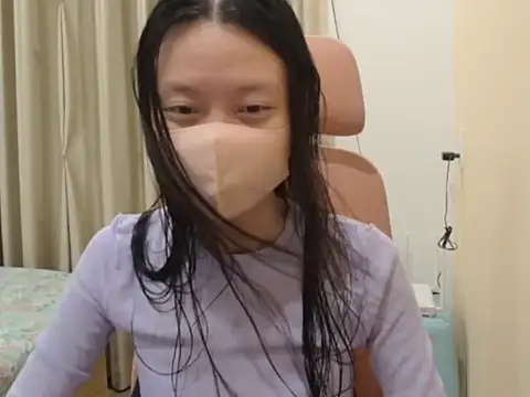 Lil-Cherries online show from March 2026 05:20:01 PM