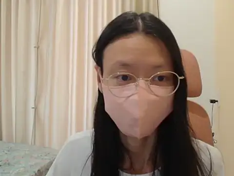 Lil-Cherries online show from January 2026 05:11:01 AM