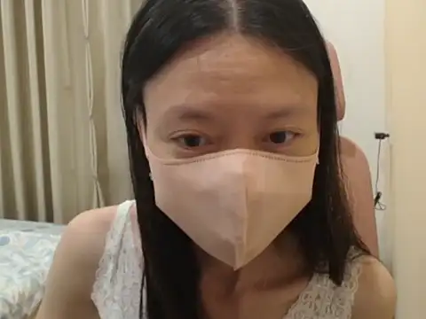 Lil-Cherries online show from March 2026 11:13:01 AM