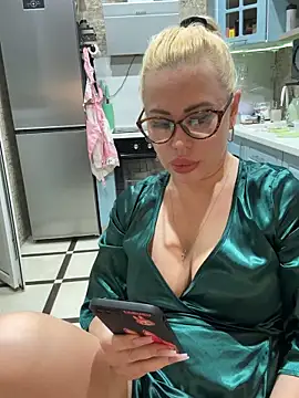 MonnyStef online show from February 2026 09:04:01 PM