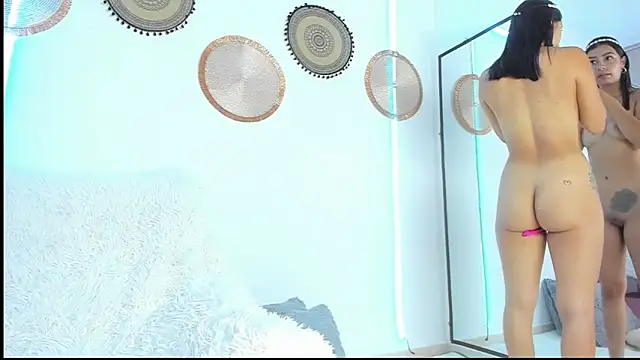 KIMMY MONTIELL online show from April 2026 11:27:01 AM