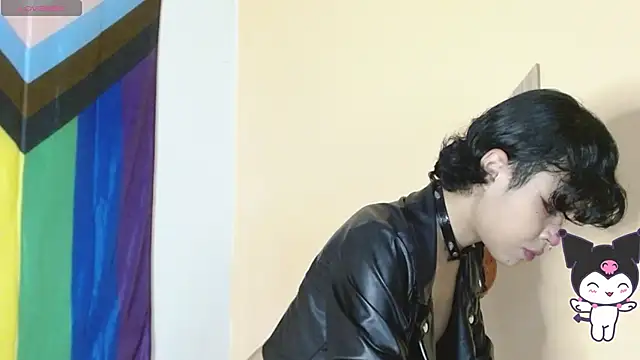 nicolai a online show from November 2025 06:23:02 PM