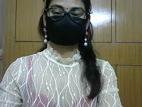 Fairy Pie online show from May 2026 06:23:01 PM