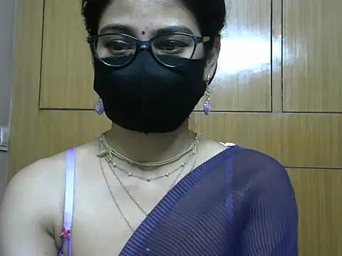 Fairy Pie online show from April 2026 06:44:02 PM