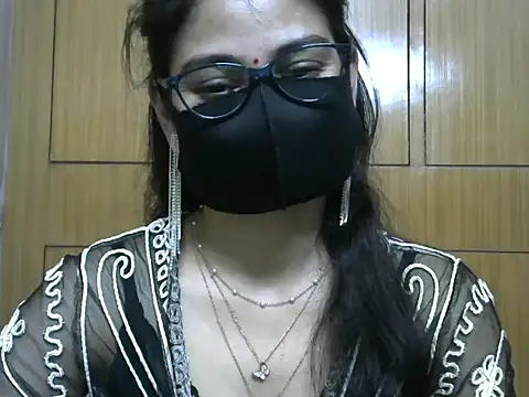 Fairy Pie online show from May 2026 06:25:02 PM