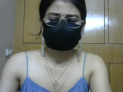 Fairy Pie online show from May 2026 06:28:01 PM