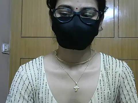 Fairy Pie online show from April 2026 10:06:02 PM