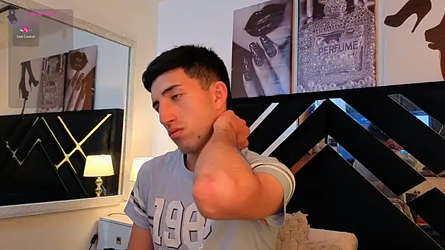 Un Sluttyy online show from March 2026 11:34:02 AM