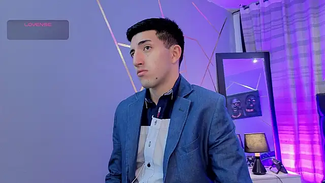 Un Sluttyy online show from November 2025 11:43:02 AM