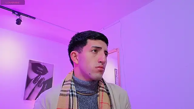 Un Sluttyy online show from February 2026 11:16:01 AM