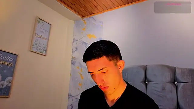 Un Sluttyy online show from March 2026 11:55:02 AM