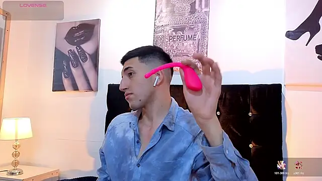 Un Sluttyy online show from February 2026 11:31:02 AM