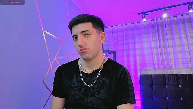 Un Sluttyy online show from December 2025 11:48:02 AM