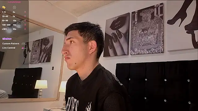 Un Sluttyy online show from March 2026 11:14:01 AM