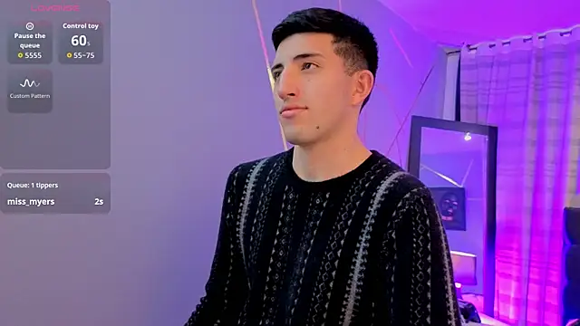 Un Sluttyy online show from November 2025 03:45:01 PM