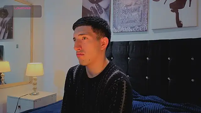 Un Sluttyy online show from March 2026 11:49:01 AM