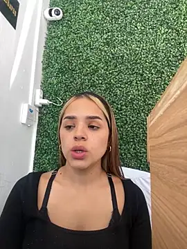 Sara  Secret online show from November 2025 08:41:02 PM