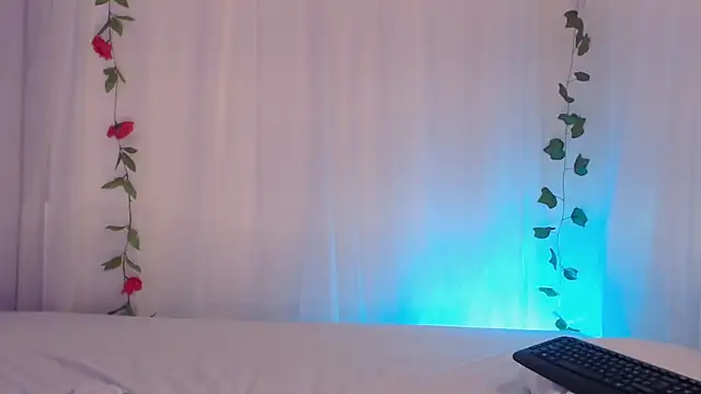 Snapshot of Belladonna_lips chatting on June 2026 03:36:02 AM Belladonna lips online show from June 2026 03:36:02 AM