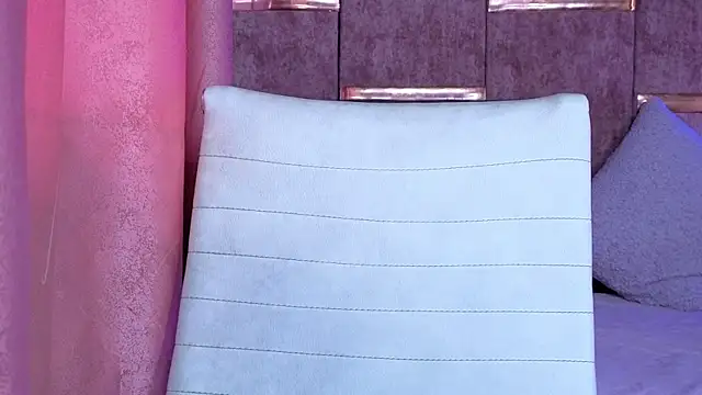 AuroraLanee  online show from December 2025 07:45:01 PM