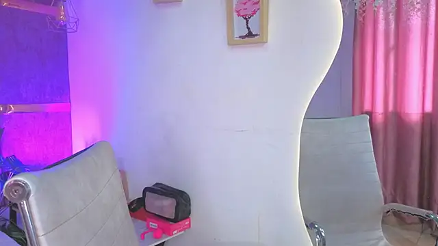 AuroraLanee  online show from December 2025 07:41:01 PM