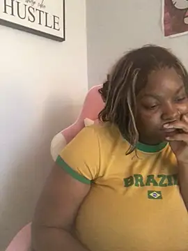 Fxncymuse online show from February 2026 07:03:01 PM