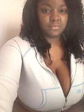 Fxncymuse online show from February 2026 07:02:01 PM