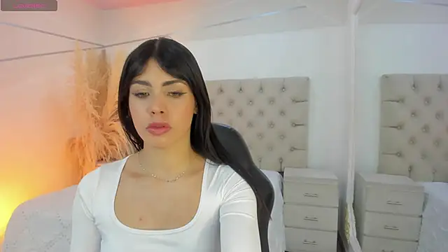 ZarinaWynne online show from December 2025 08:58:02 PM