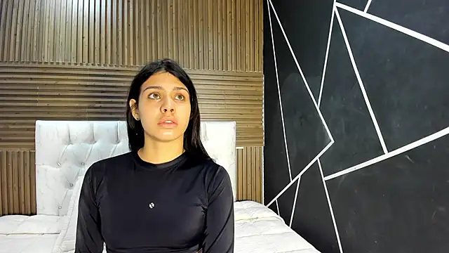 ZarinaWynne online show from March 2026 12:51:02 PM