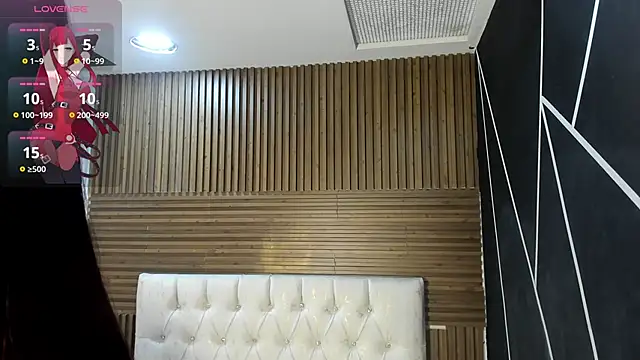ZarinaWynne online show from April 2026 01:25:01 PM