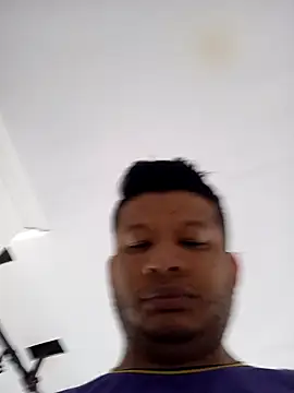 themorenofit08 online show from May 2026 03:29:01 PM