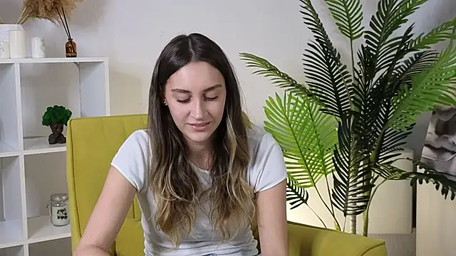 Snapshot of OdessaBessinger chatting on November 2025 03:16:02 PM OdessaBessinger online show from November 2025 03:16:02 PM