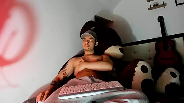 Zeus Jeff online show from December 2025 08:08:02 PM