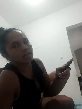 Snapshot of _Lizeth_ chatting on February 2026 08:52:02 PM Lizeth online show from February 2026 08:52:02 PM