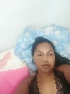 Snapshot of _Lizeth_ chatting on November 2025 05:22:01 AM Lizeth online show from November 2025 05:22:01 AM